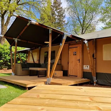 Safaritent, Medley Lodge, 7 Personen Campismo de Luxo Putten